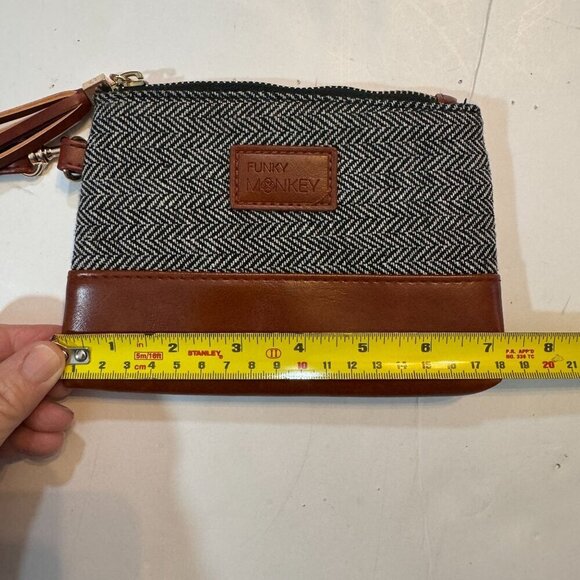 Funky Monkey Greta Wristlet Clutch Herringbone Faux Leather Tassel Zip Strap - Picture 9 of 9